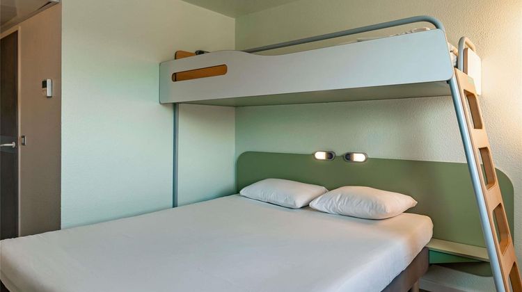 Ibis Budget Pontault Combault Marne la Vallee Room