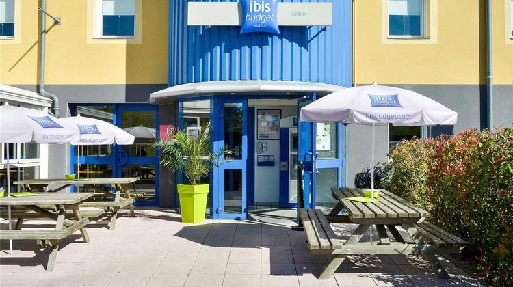 Ibis Budget Issoire Exterior