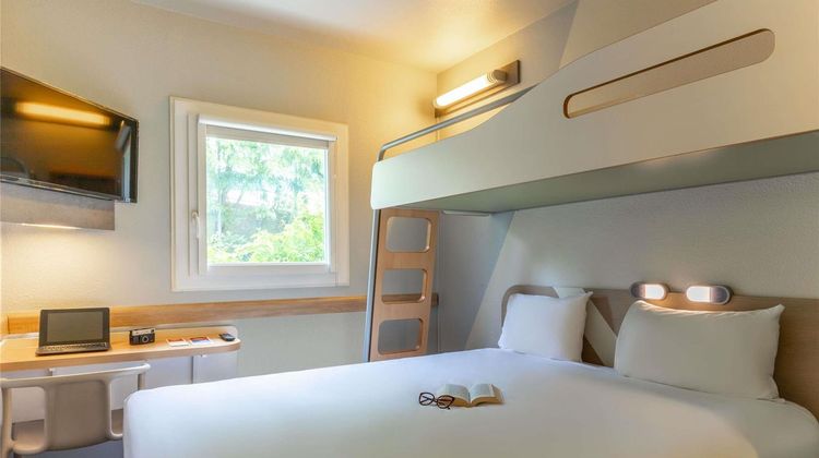 Ibis Budget Velizy Room