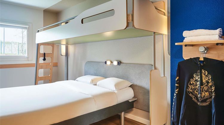 Ibis Budget Velizy Room