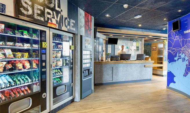 Ibis Budget Toulon Centre Exterior