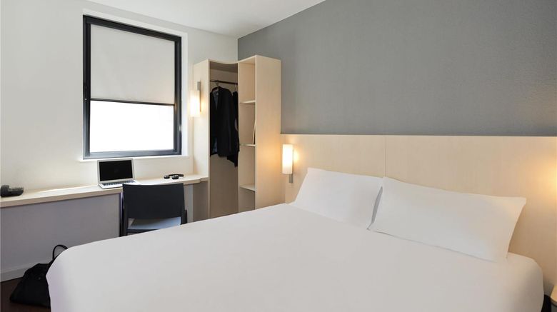 <b>Ibis Budget Cannes Centre Ville Room</b>. Images powered by <a href="https://iceportal.shijigroup.com/" title="IcePortal" target="_blank">IcePortal</a>.