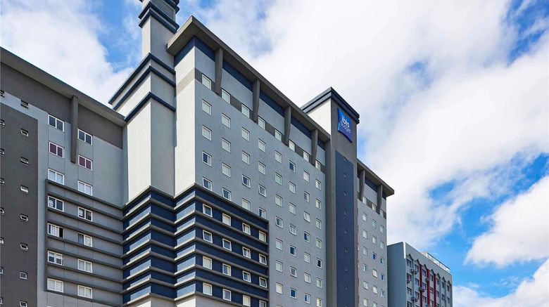 Ibis Budget Curitiba Centro Exterior. Images powered by <a href="https://iceportal.shijigroup.com" target="_blank" rel="noopener">Ice Portal</a>.