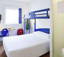 Ibis Budget Curitiba Centro Exterior