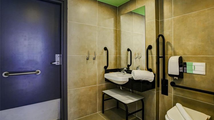 Ibis Budget Tambore Room
