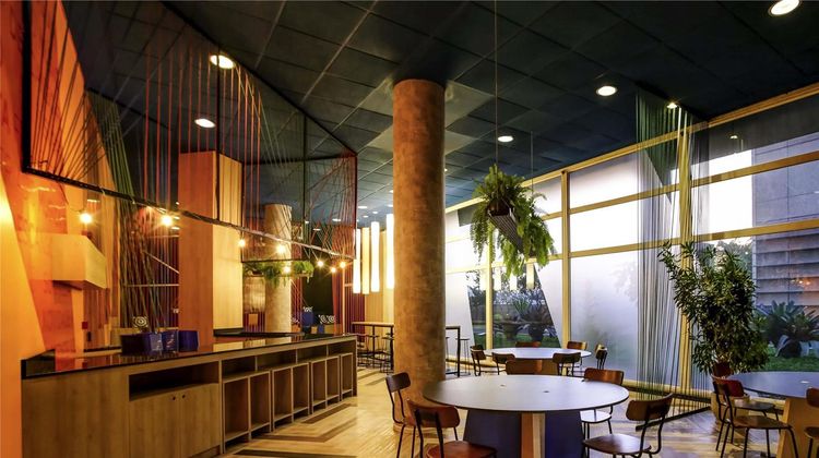Ibis Budget Tambore Restaurant