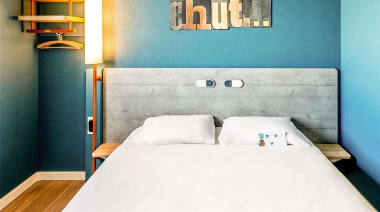 Ibis Budget Pertuis Exterior
