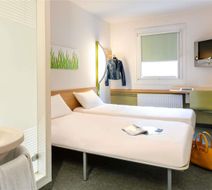 Ibis Budget Dole Exterior