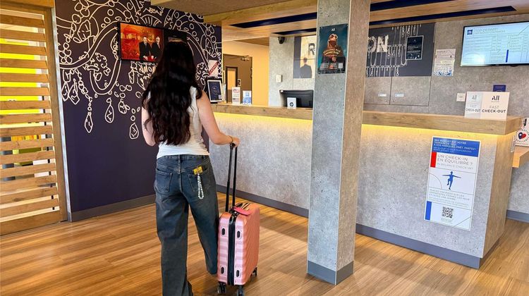 Ibis Budget Coutances Exterior