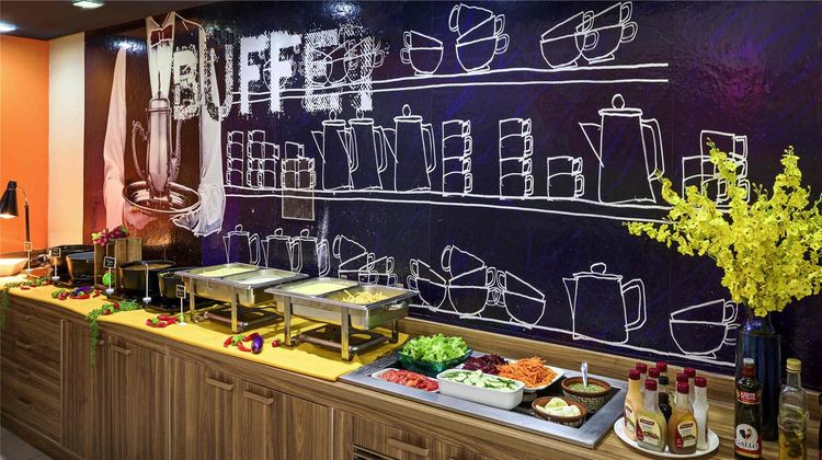 Ibis Budget Belem Restaurant