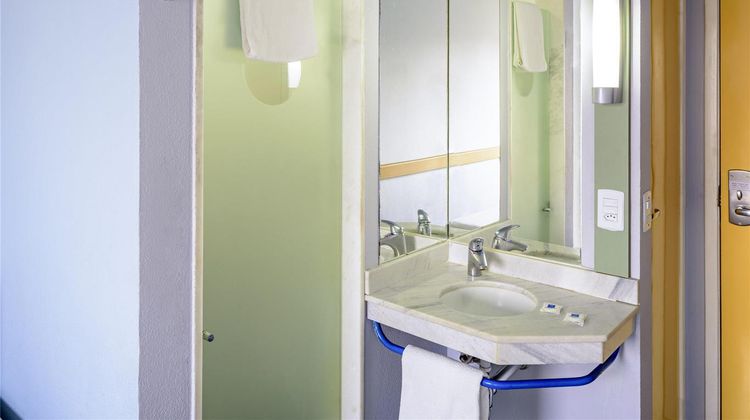 Ibis Budget Belem Room