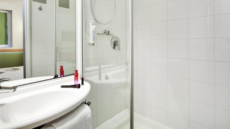 <b>Ibis Budget Clermont Ferrand Centre Montferrand Room</b>. Images powered by <a href="https://iceportal.shijigroup.com/" title="IcePortal" target="_blank">IcePortal</a>.