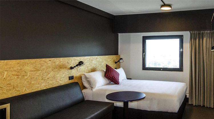 Ibis Budget Sydney East Room