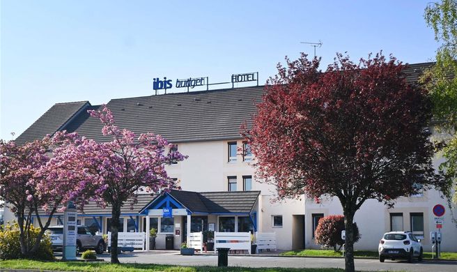 Ibis Budget Laval Exterior