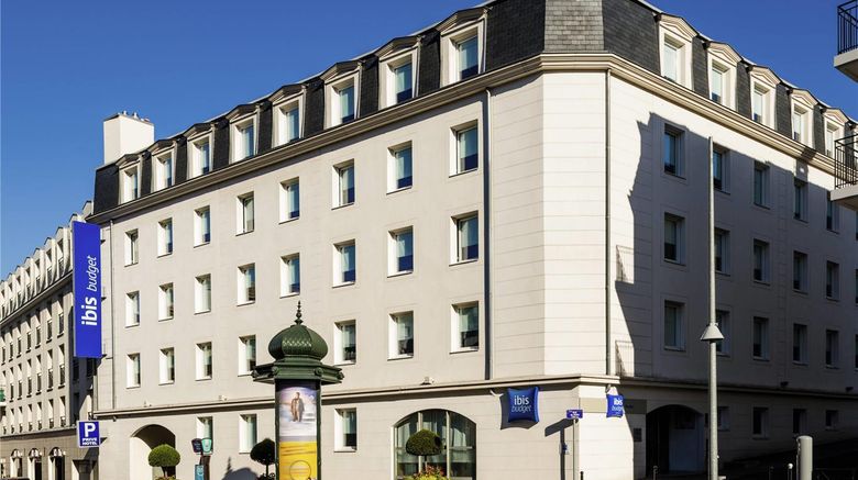Ibis Budget Meudon Exterior. Images powered by <a href="https://iceportal.shijigroup.com" target="_blank" rel="noopener">Ice Portal</a>.