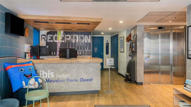 Ibis Budget Meudon Exterior