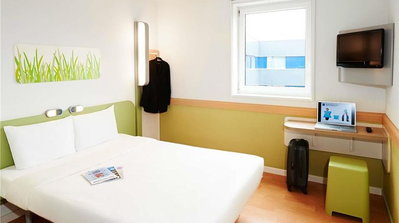 <b>Ibis Budget Bordeaux Centre Bastide Room</b>. Images powered by <a href="https://iceportal.shijigroup.com/" title="IcePortal" target="_blank">IcePortal</a>.