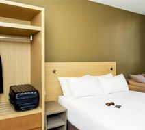 Ibis Budget Melbourne CBD Exterior