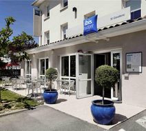Ibis Budget Saint Gaudens Exterior