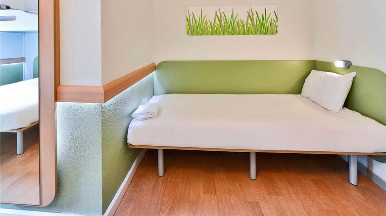 <b>Ibis Budget Grenoble Sud Seyssin Room</b>. Images powered by <a href="https://iceportal.shijigroup.com/" title="IcePortal" target="_blank">IcePortal</a>.