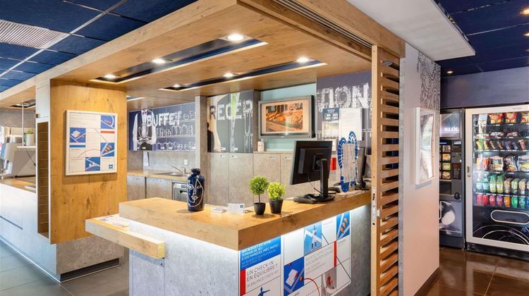 Ibis Budget Manosque Cadarache Exterior