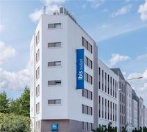 Ibis Budget Nanterre La Defense Exterior