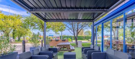 Ibis Budget Lyon l'Isle d'Abeau Exterior