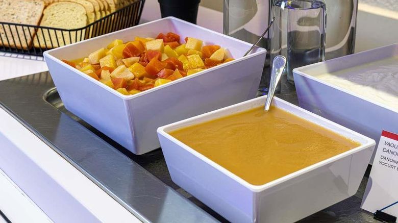 <b>Ibis Budget Roanne Restaurant</b>. Images powered by <a href="https://iceportal.shijigroup.com/" title="IcePortal" target="_blank">IcePortal</a>.