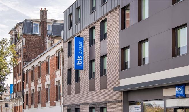 Ibis Budget Saint Quentin Exterior