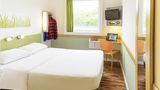 Ibis Budget Piracicaba Room