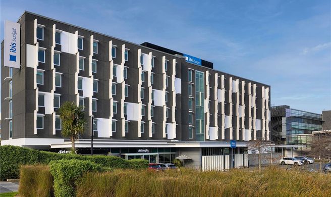 Ibis Budget Auckland Airport Exterior