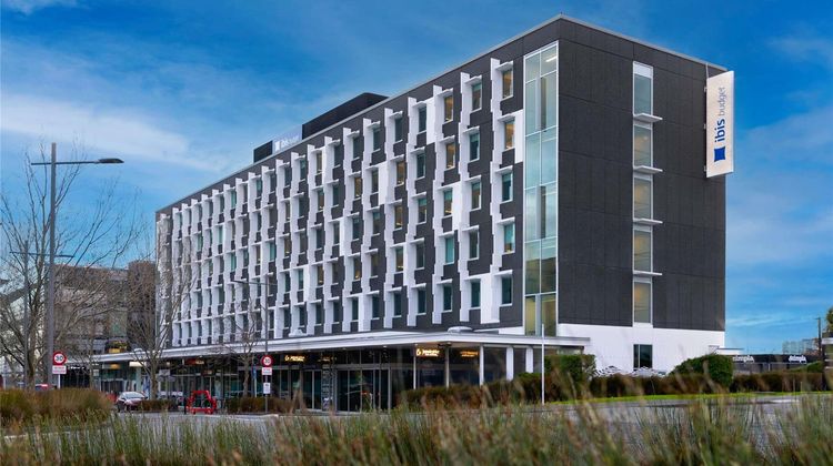 Ibis Budget Auckland Airport Exterior