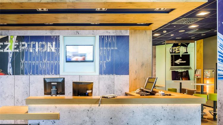 Ibis Budget Givet Exterior