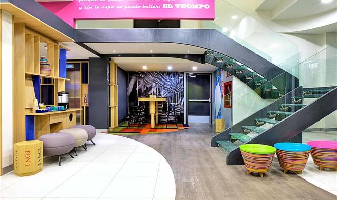Ibis Styles Mexico Reforma Exterior