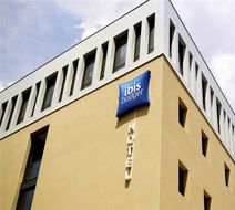 Ibis Budget Gare De Poitiers Exterior