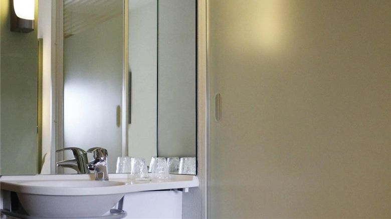 <b>Ibis Budget Gare De Poitiers Room</b>. Images powered by <a href="https://iceportal.shijigroup.com/" title="IcePortal" target="_blank">IcePortal</a>.