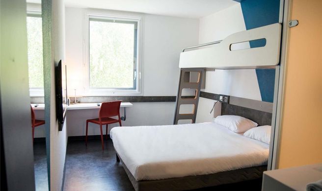 Ibis Budget Archamps Exterior