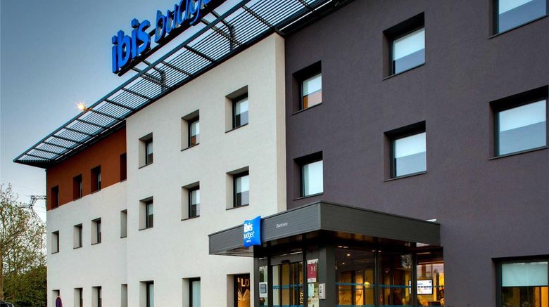 <b>Ibis Budget Montceau Les Mines Exterior</b>. Images powered by <a href="https://iceportal.shijigroup.com/" title="IcePortal" target="_blank">IcePortal</a>.
