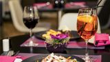 <b>Mercure Bucharest City Center Restaurant</b>. Images powered by <a href="https://iceportal.shijigroup.com/" title="IcePortal" target="_blank">IcePortal</a>.