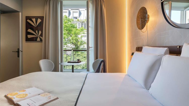 Mercure Paris Opera Grands Boulevard Htl Room