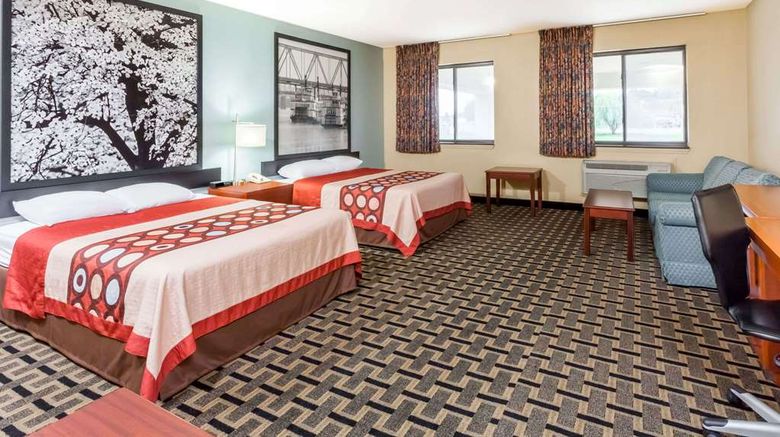 <b>Super 8 Eddyville Room</b>. Images powered by <a href="https://iceportal.shijigroup.com/" title="IcePortal" target="_blank">IcePortal</a>.