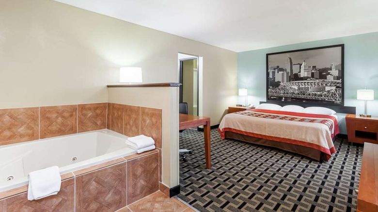 <b>Super 8 Eddyville Suite</b>. Images powered by <a href="https://iceportal.shijigroup.com/" title="IcePortal" target="_blank">IcePortal</a>.