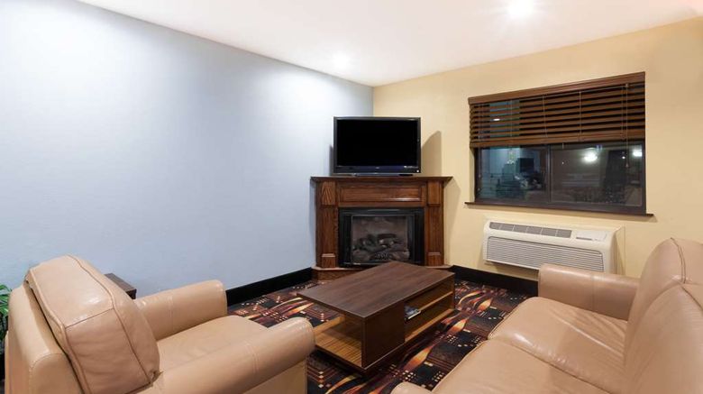 <b>Super 8 Eddyville Lobby</b>. Images powered by <a href="https://iceportal.shijigroup.com/" title="IcePortal" target="_blank">IcePortal</a>.