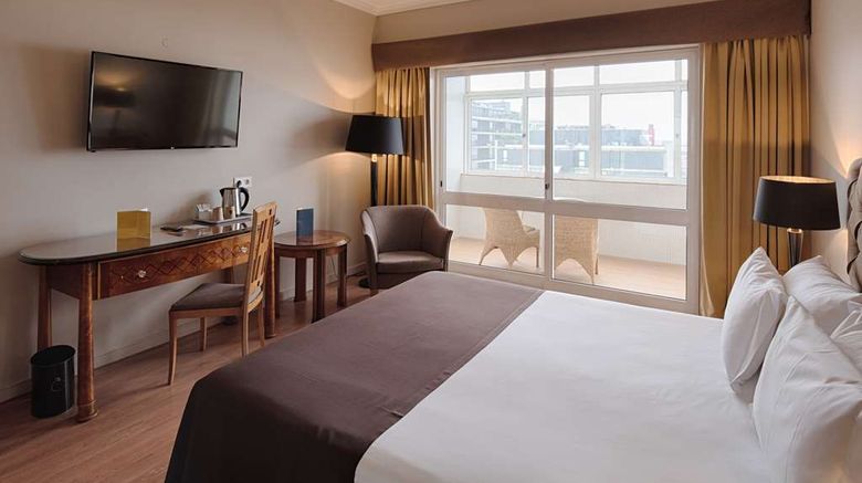 <b>Golden Tulip Porto Gaia Room</b>. Images powered by <a href="https://iceportal.shijigroup.com/" title="IcePortal" target="_blank">IcePortal</a>.