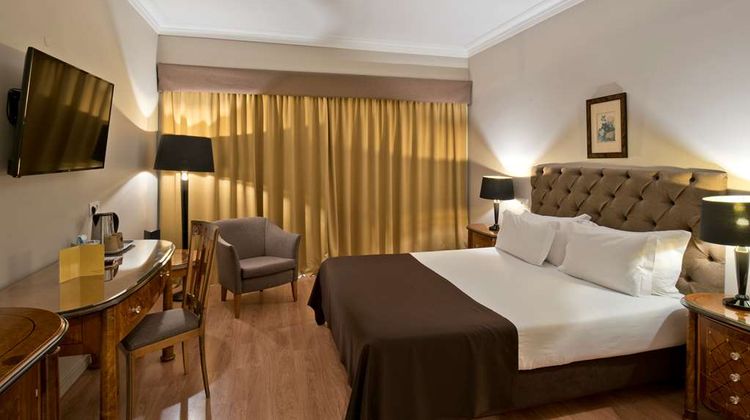 Golden Tulip Porto Gaia Suite