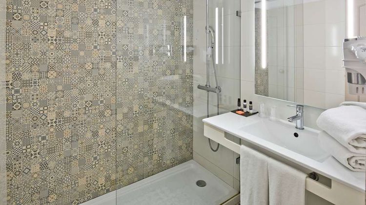Golden Tulip Porto Gaia Room