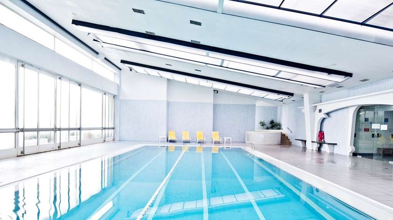 <b>Golden Tulip Porto Gaia Pool</b>. Images powered by <a href="https://iceportal.shijigroup.com/" title="IcePortal" target="_blank">IcePortal</a>.