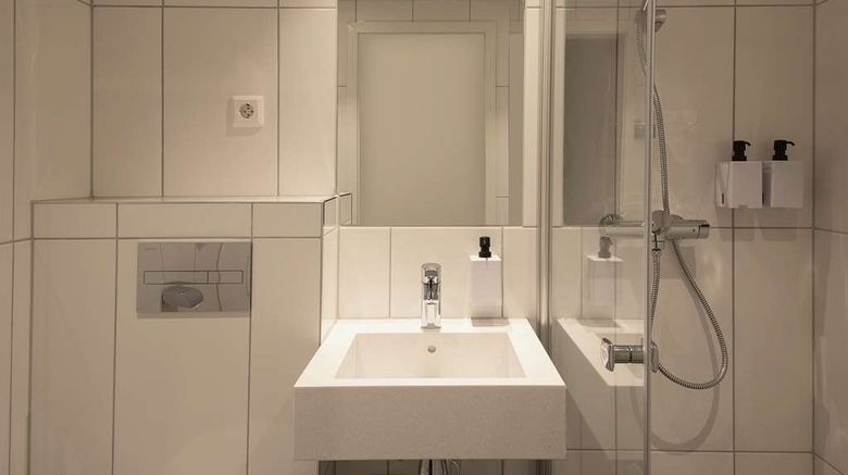 <b>Scandic Victoria Hotel Room</b>. Images powered by <a href="https://iceportal.shijigroup.com/" title="IcePortal" target="_blank">IcePortal</a>.