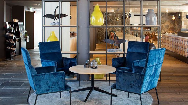 <b>Scandic Hotel Svolvaer Lobby</b>. Images powered by <a href="https://iceportal.shijigroup.com/" title="IcePortal" target="_blank">IcePortal</a>.