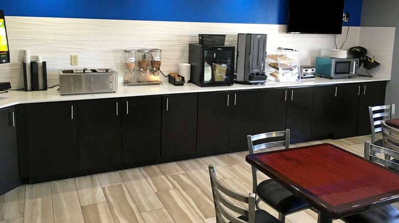 <b>Americas Best Value Inn, Denham Springs Restaurant</b>. Images powered by <a href="https://iceportal.shijigroup.com/" title="IcePortal" target="_blank">IcePortal</a>.